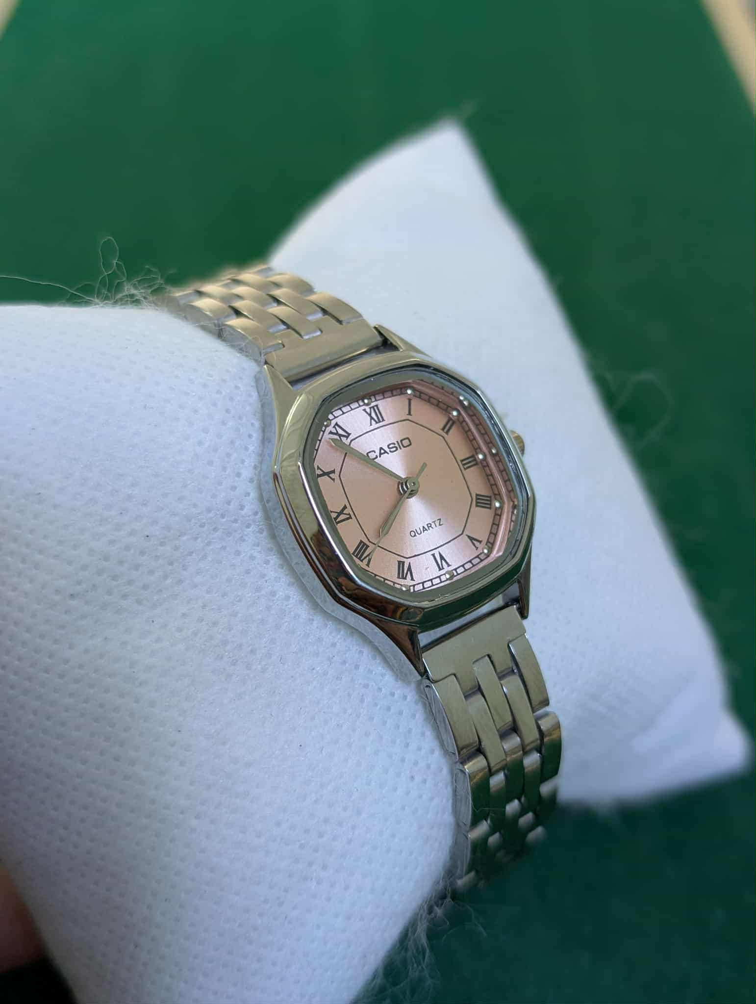 Casio Rose Poudré Rétro