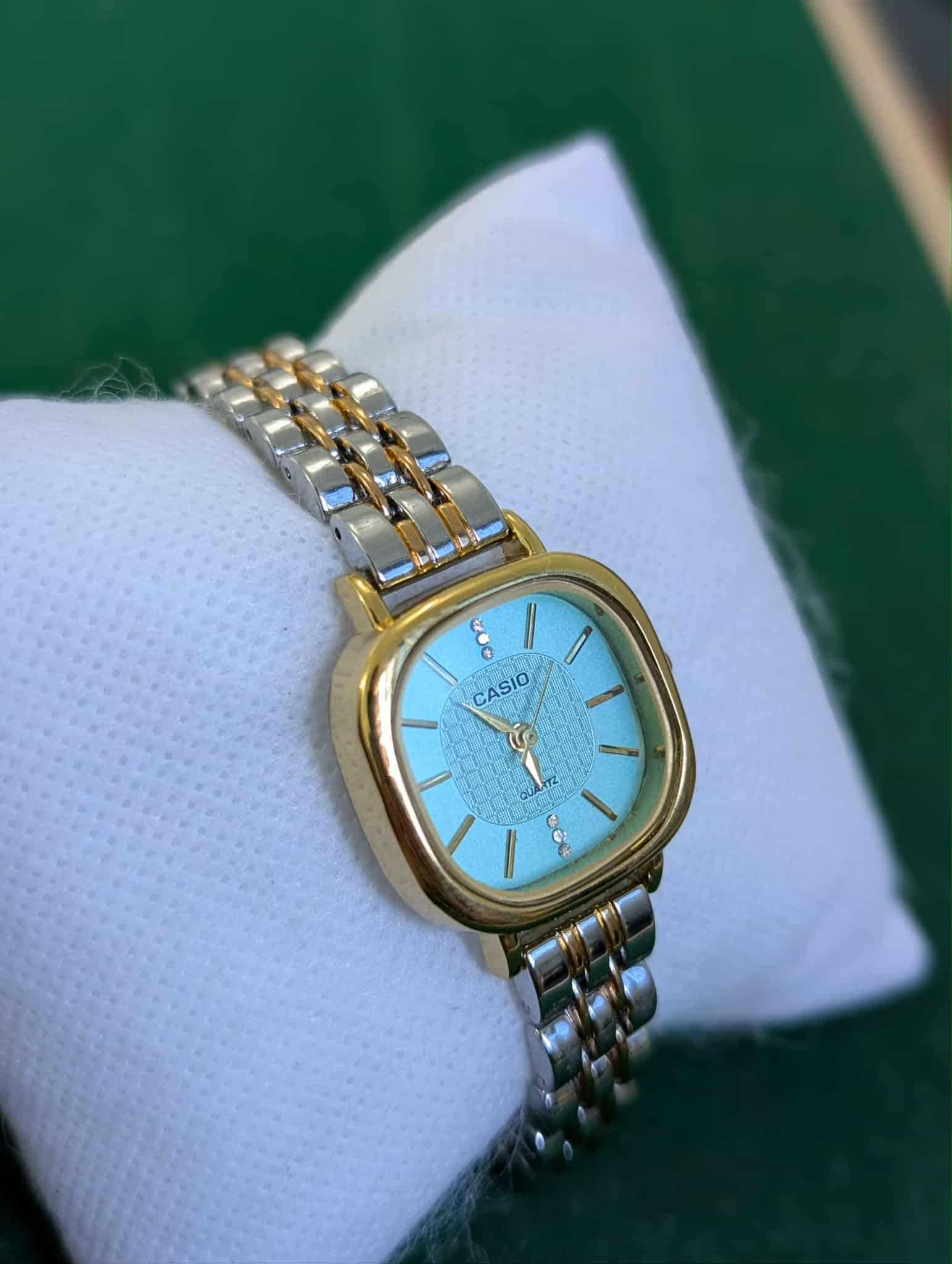 Casio Carrée Gold Tiffany