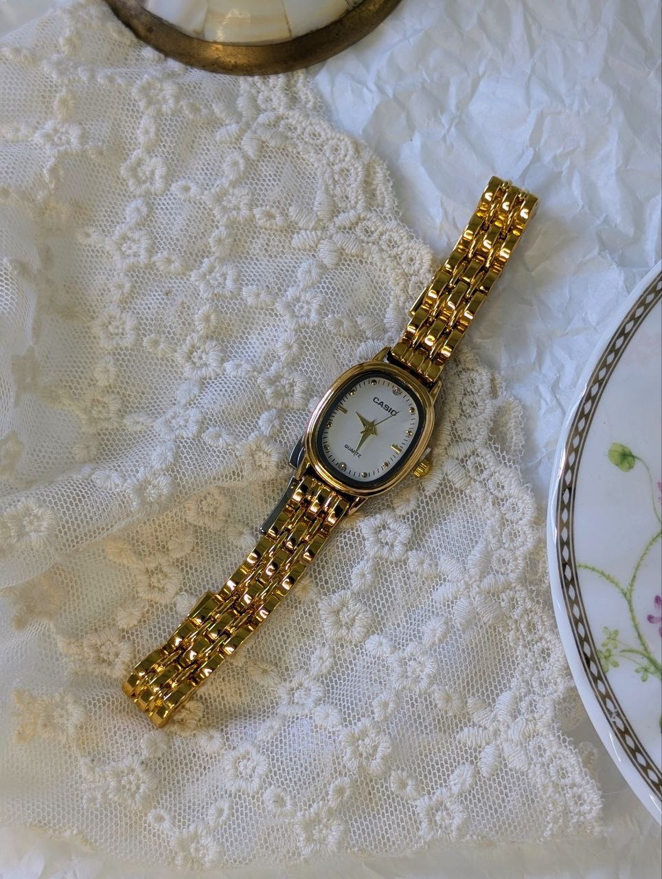 Casio L'Ovale Gold Classique